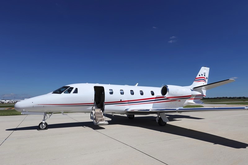 Image of tail N233XL