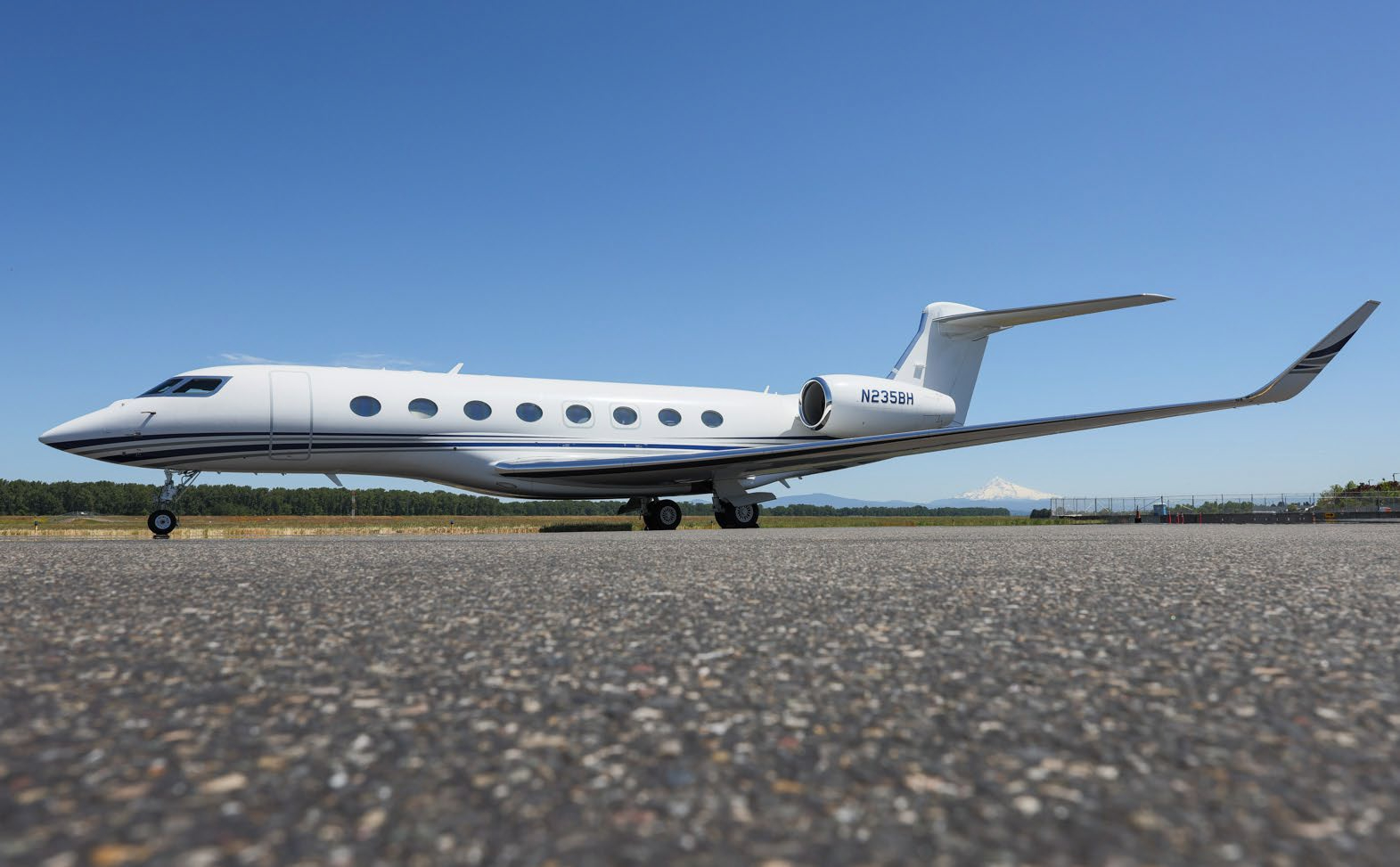 Image of tail N235BH