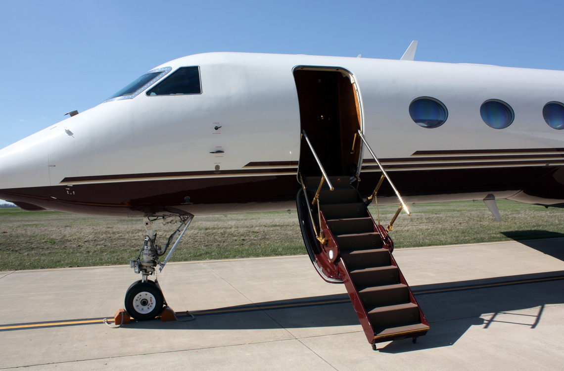Image of tail N237GR