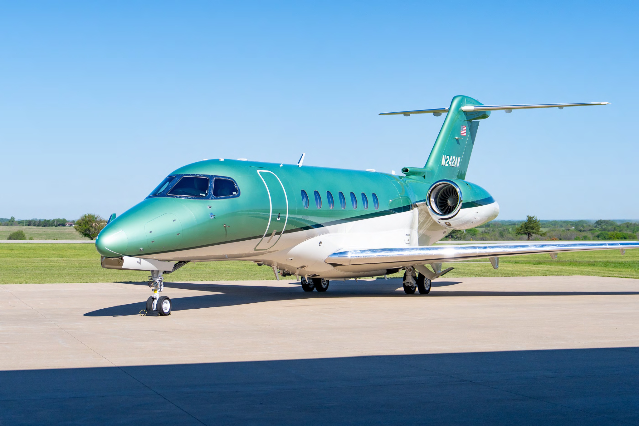 Image of tail N242AW