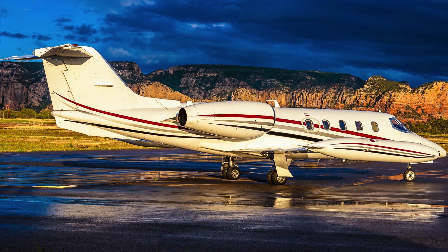 Image of tail N244RG