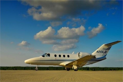 Image of tail N256JB