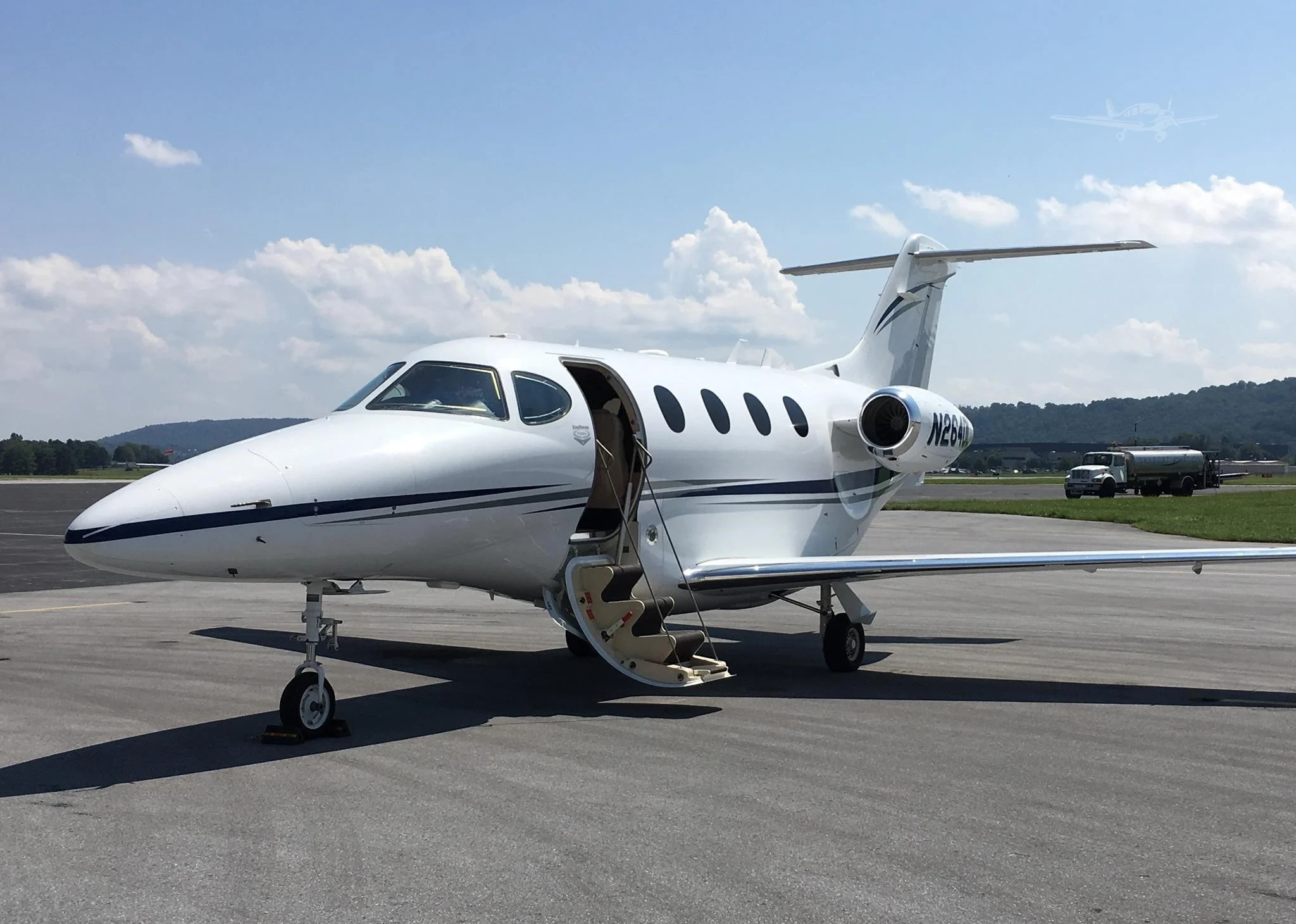 Image of tail N264DL