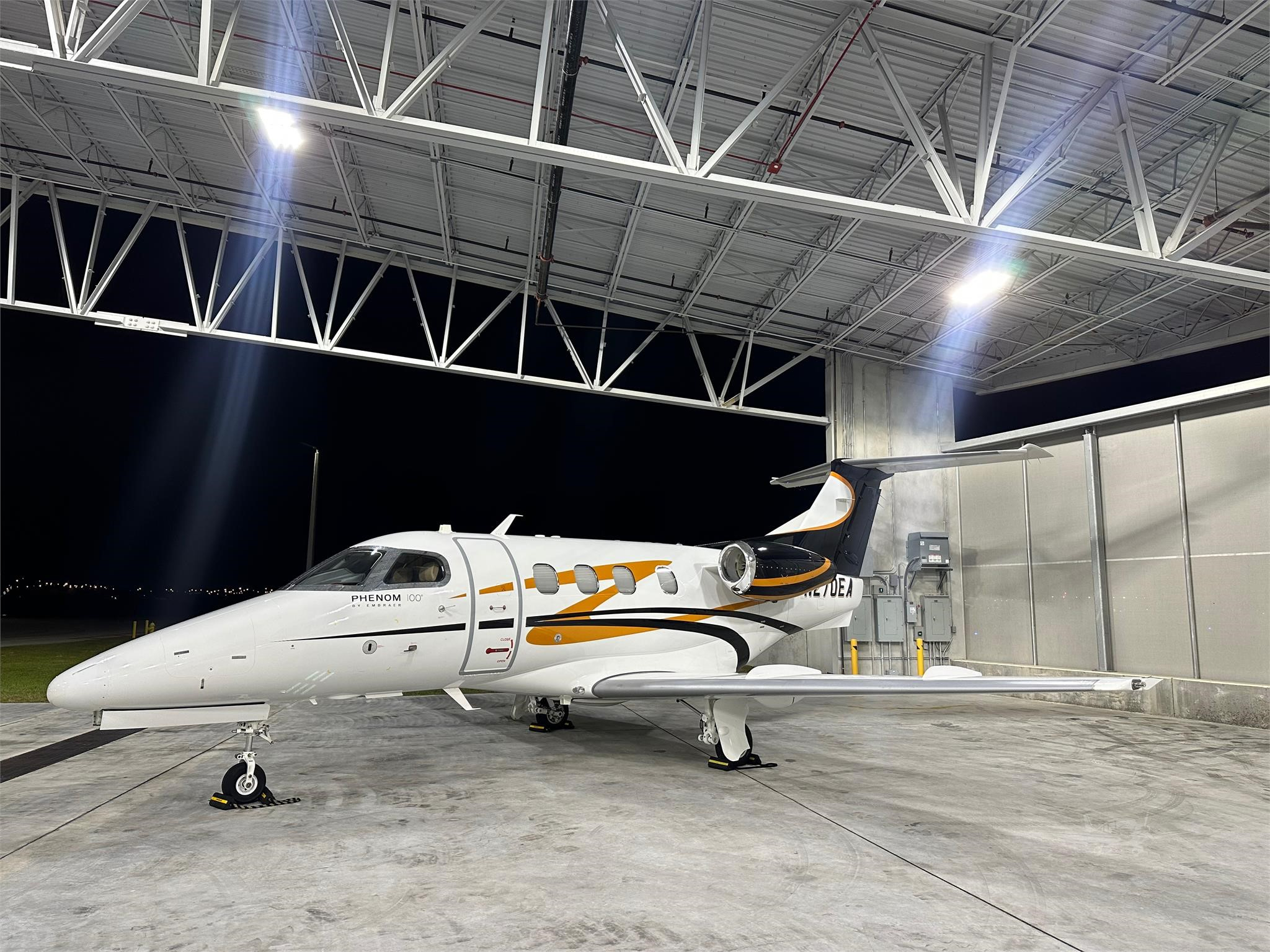 Image of tail N270EA