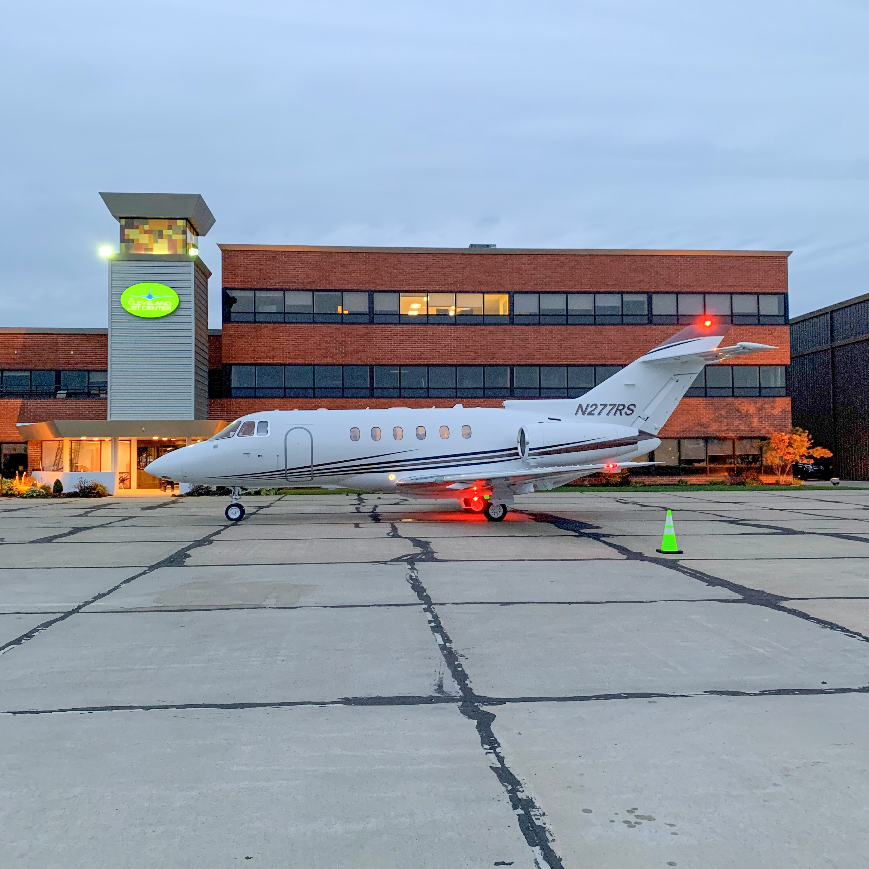 Image of tail N277RS