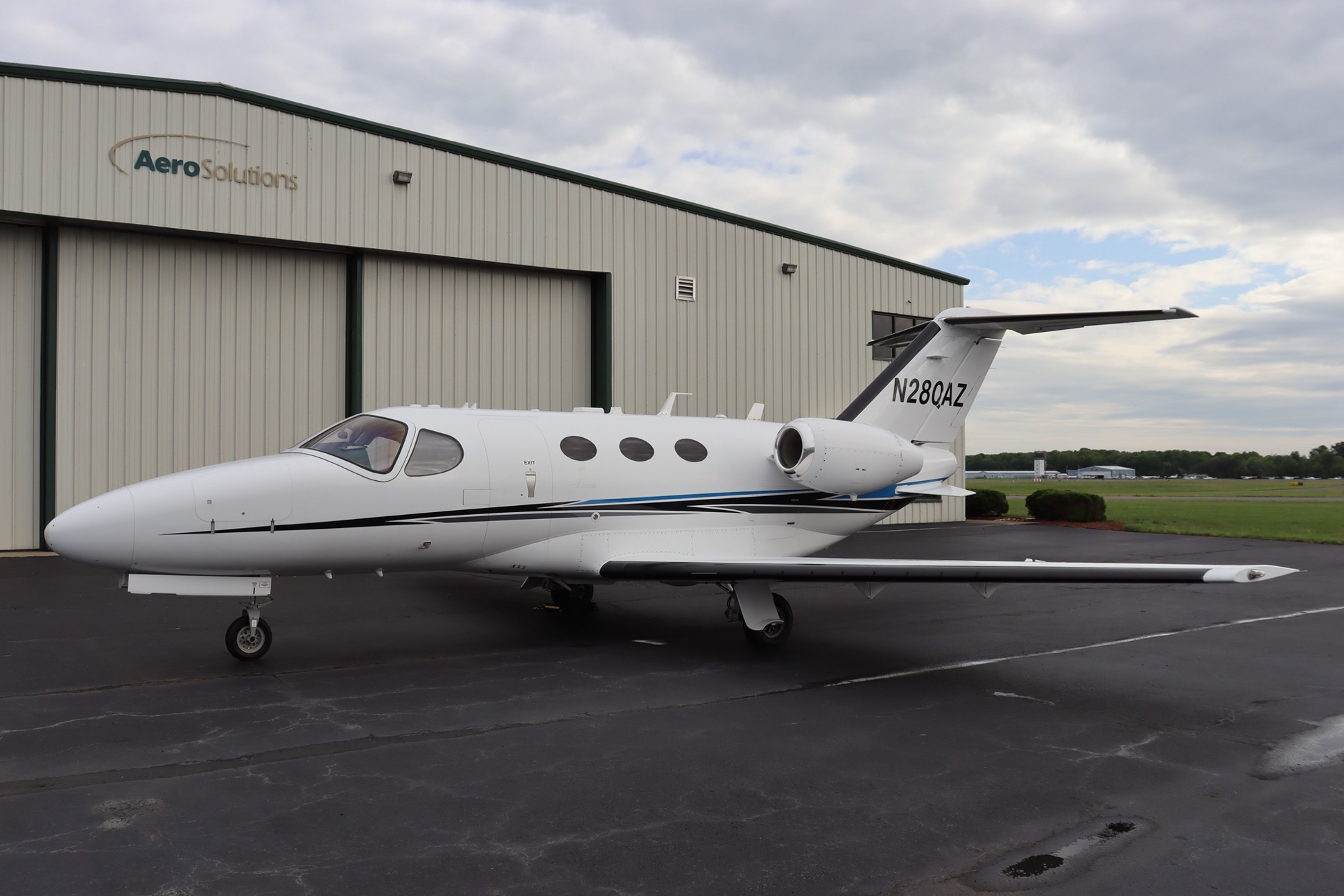 Image of tail N280AZ