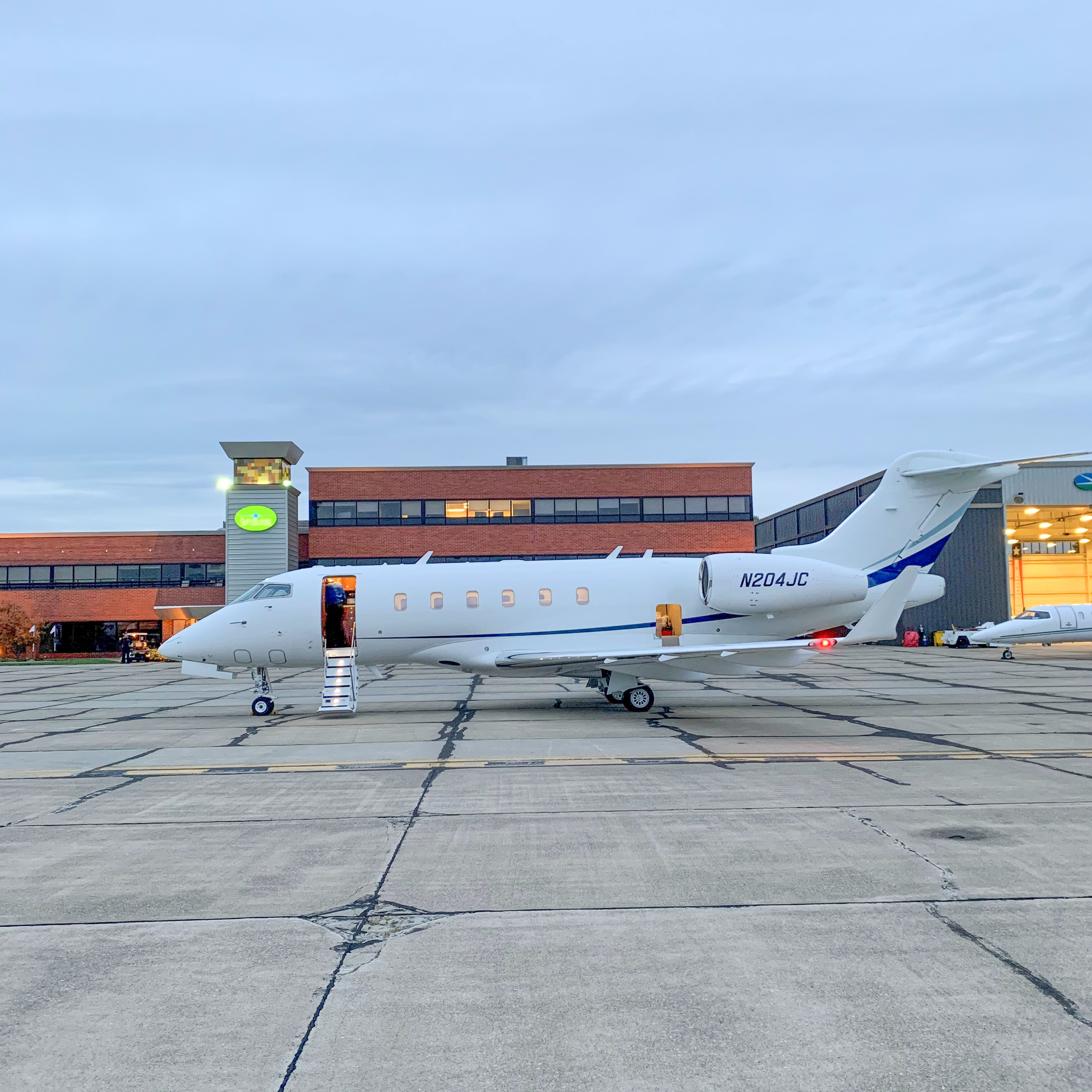 Image of tail N286MH