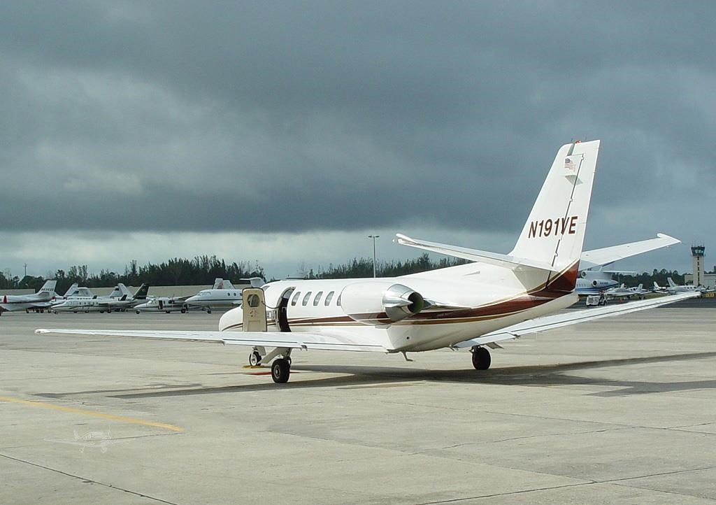 Image of tail N30CV