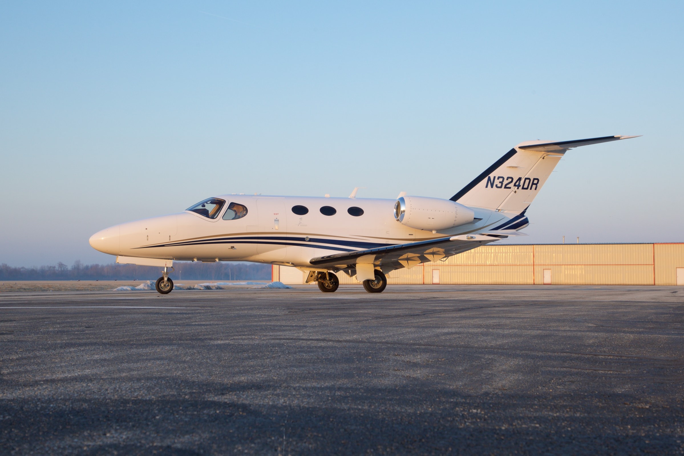 Image of tail N324DR