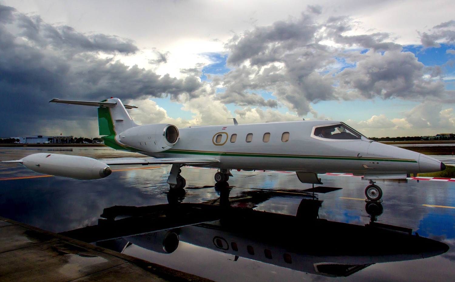 Image of tail N326DD