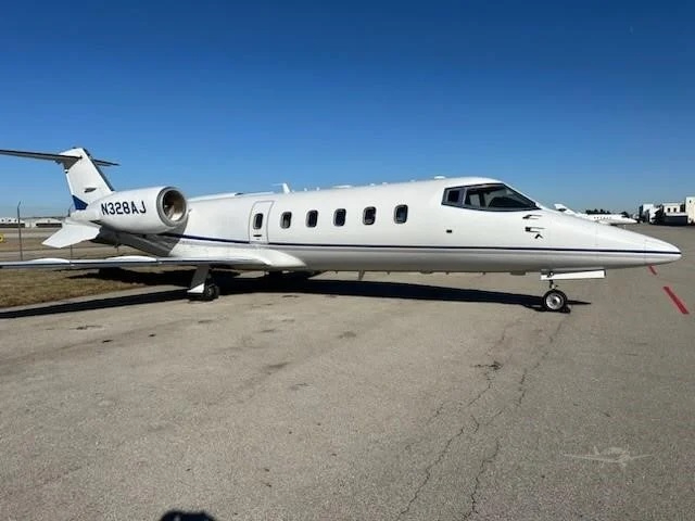 Image of tail N328AJ