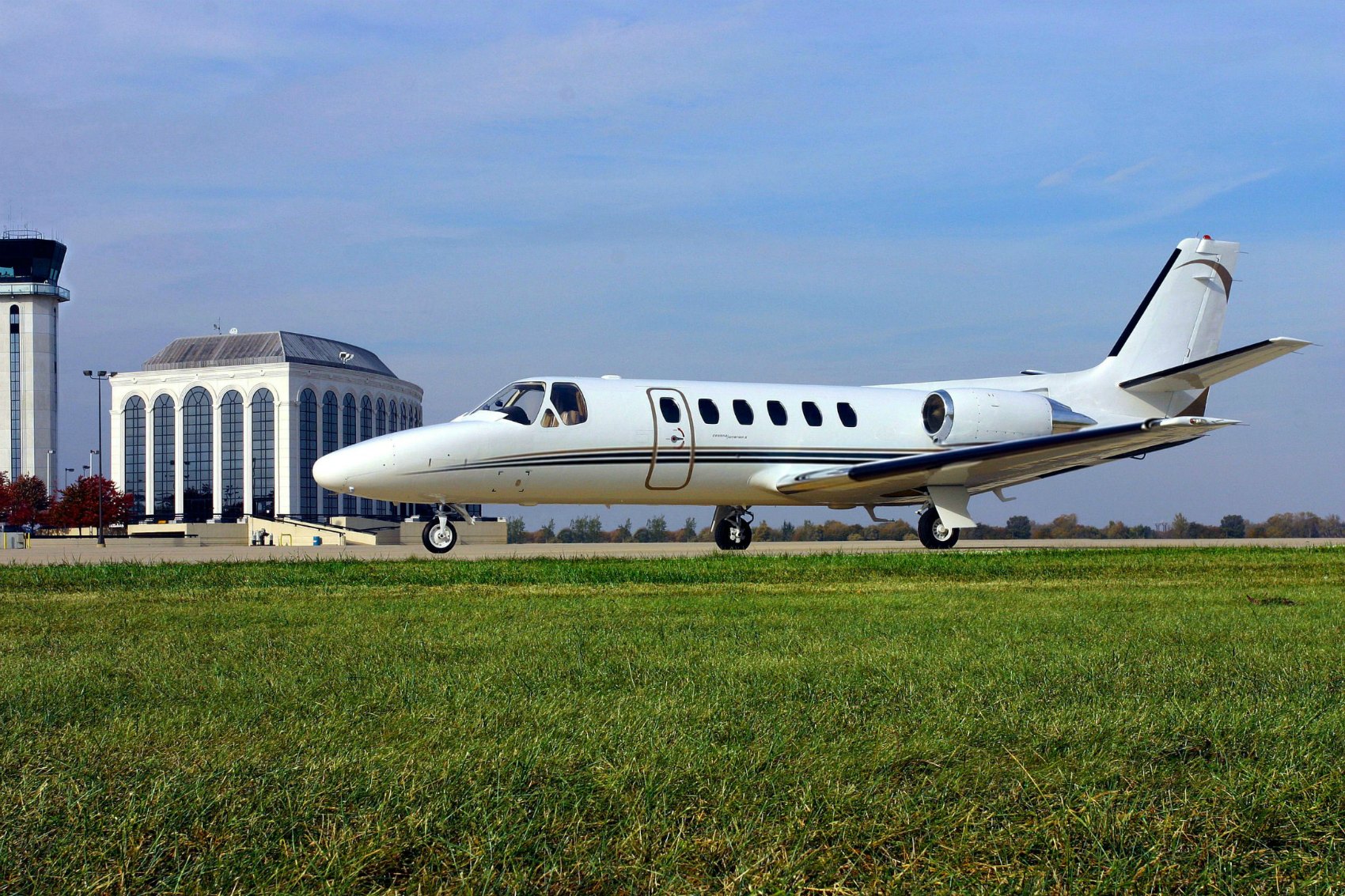 Image of tail N32SM