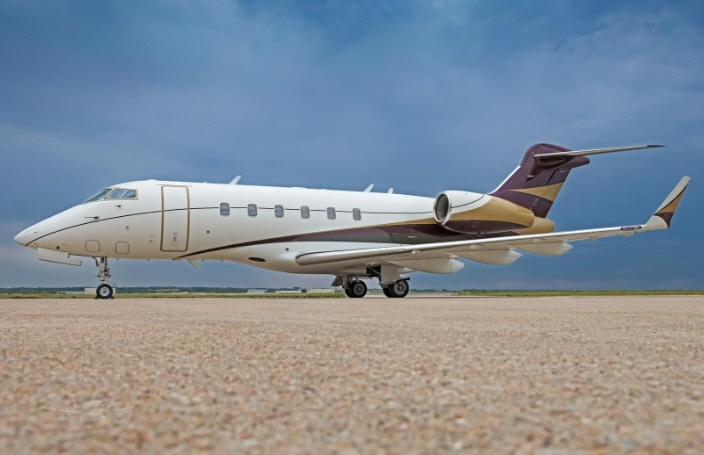 Image of tail N335AF