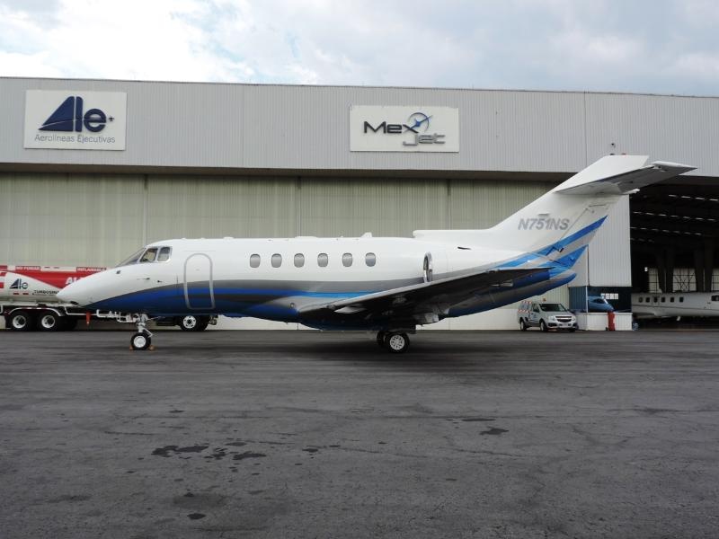 Image of tail N33LK