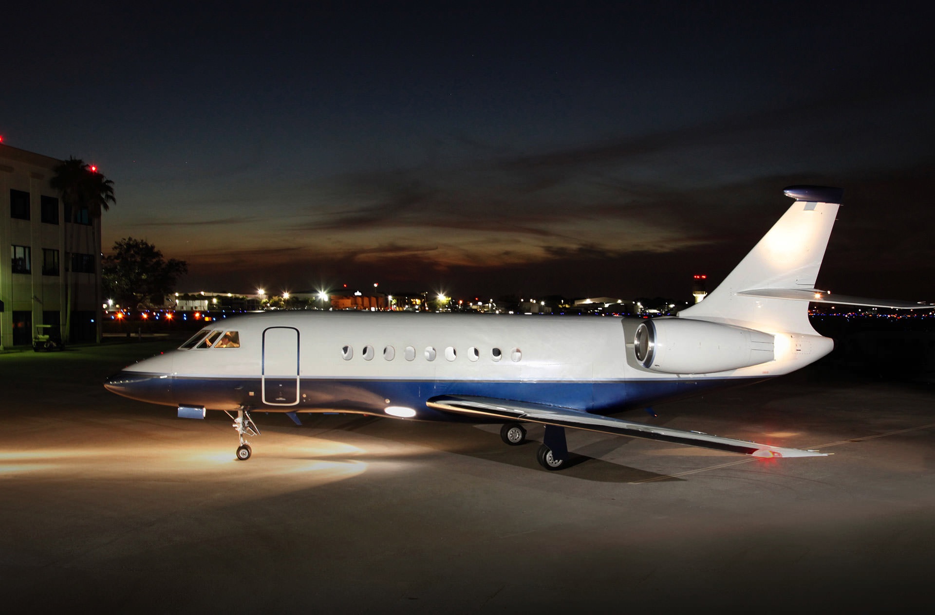 Image of tail N37HK