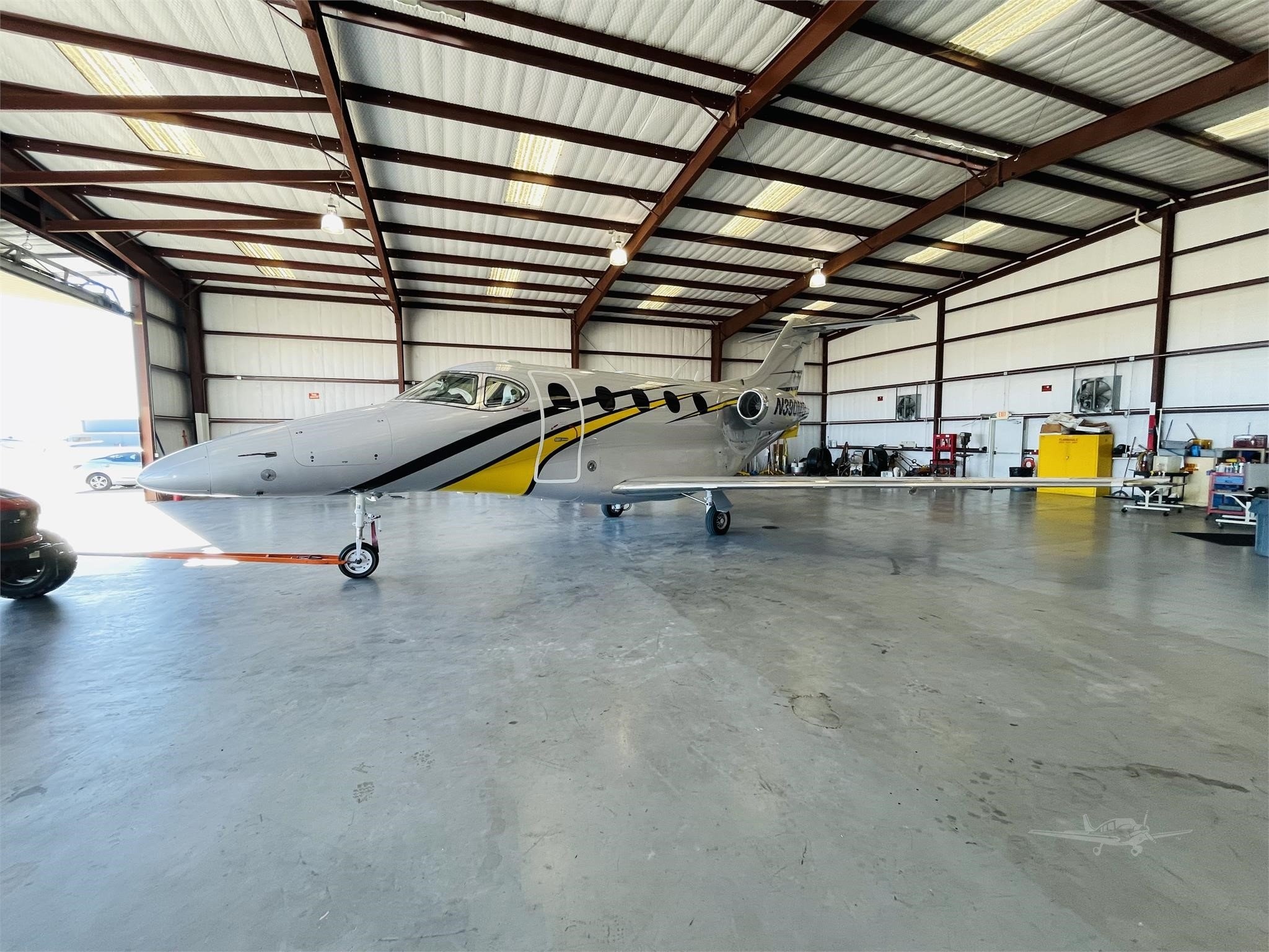 Image of tail N390MB