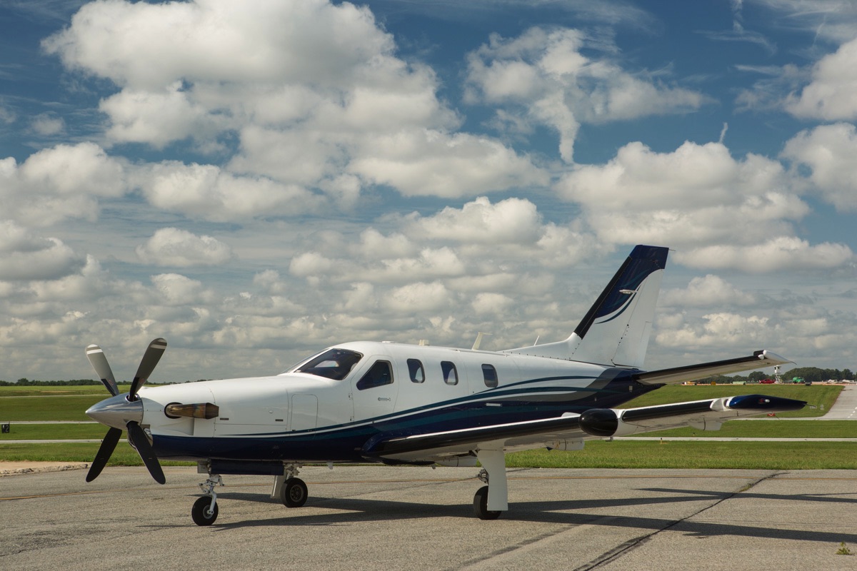 Image of tail N401LV