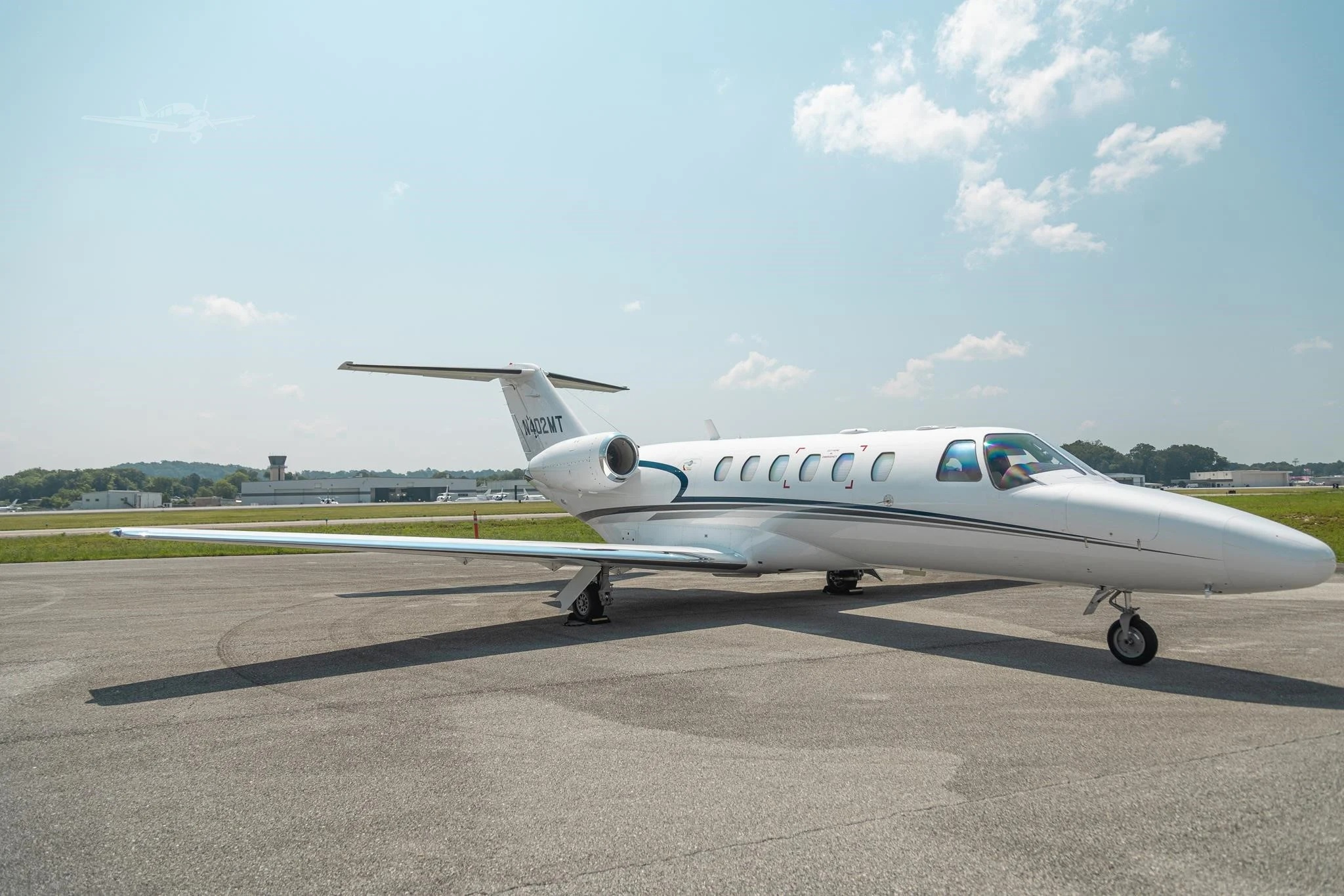 Image of tail N402MT