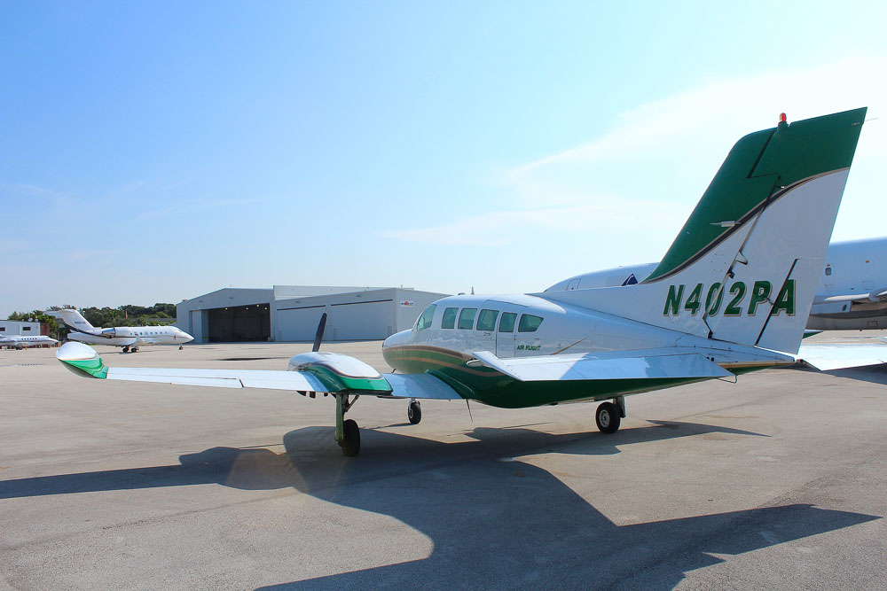Image of tail N402PA