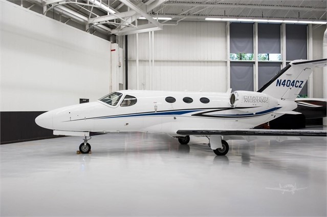 Image of tail N404CZ