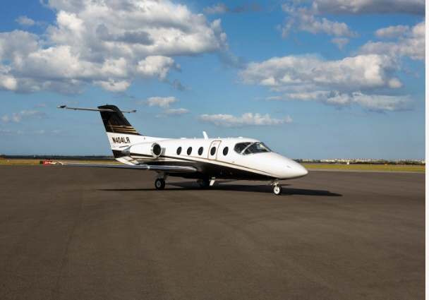 Image of tail N404LR