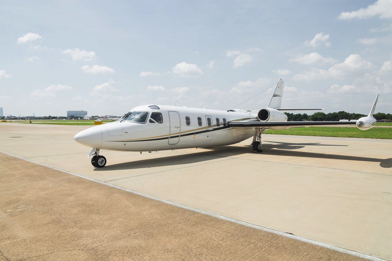 Image of tail N407W