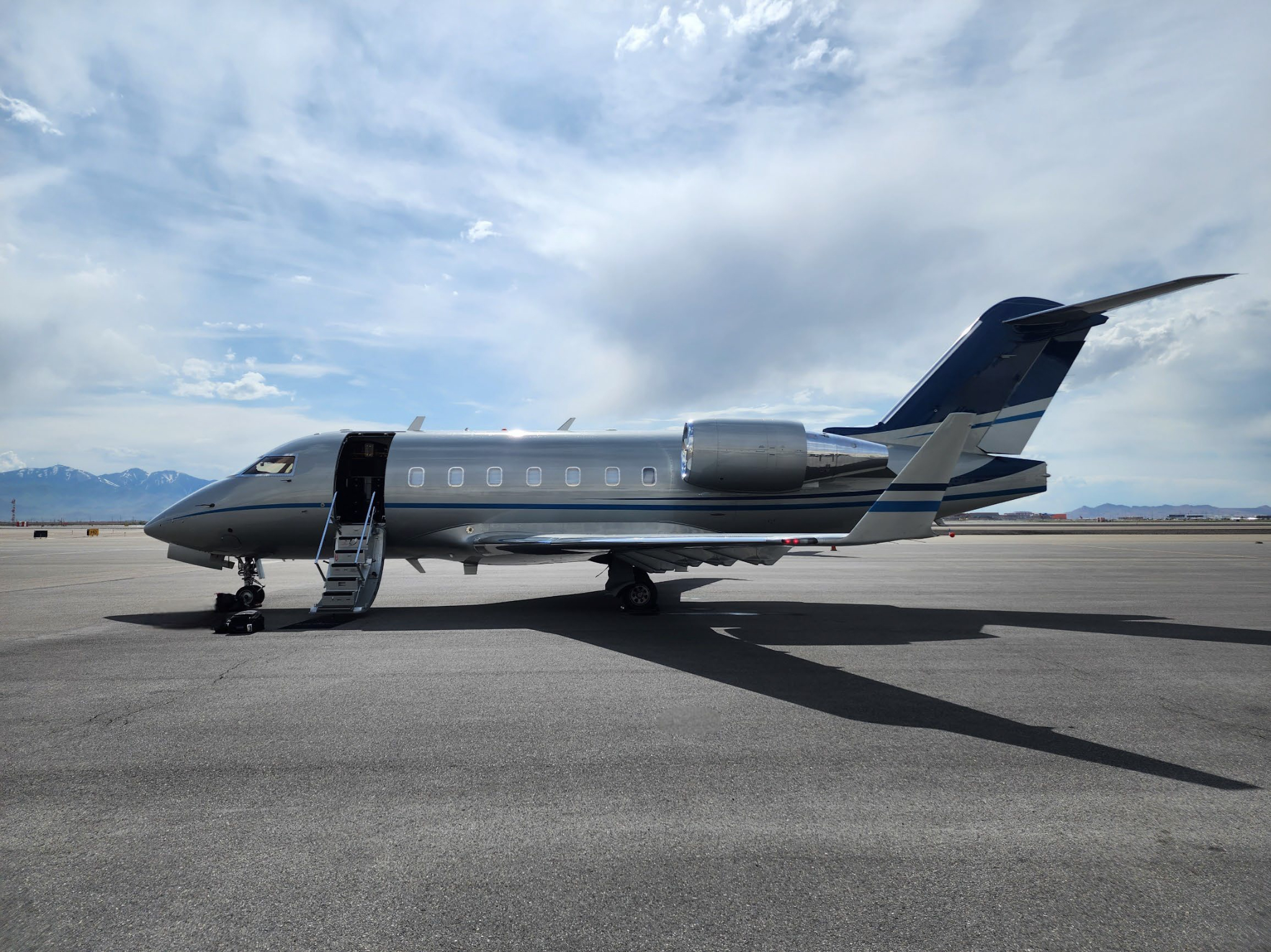 Image of tail N408BF