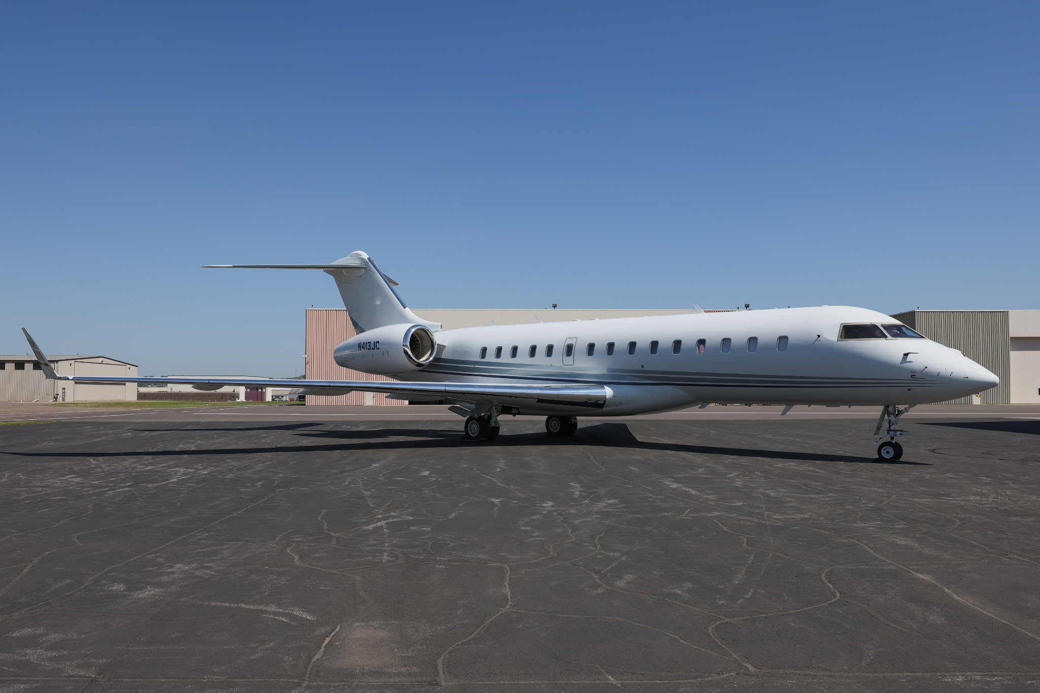 Image of tail N413JC