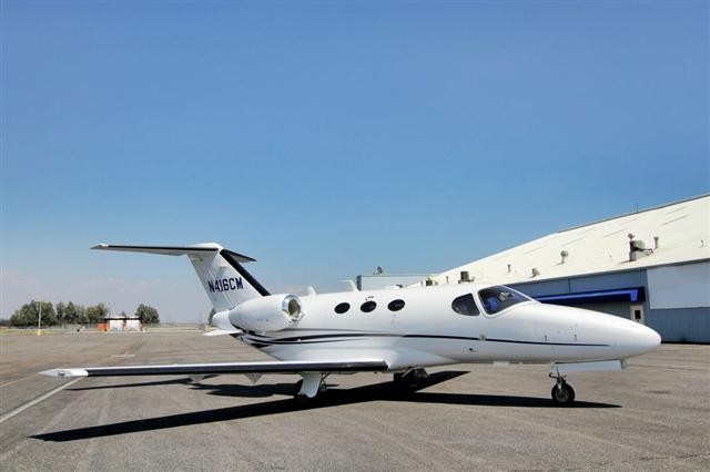 Image of tail N416CM