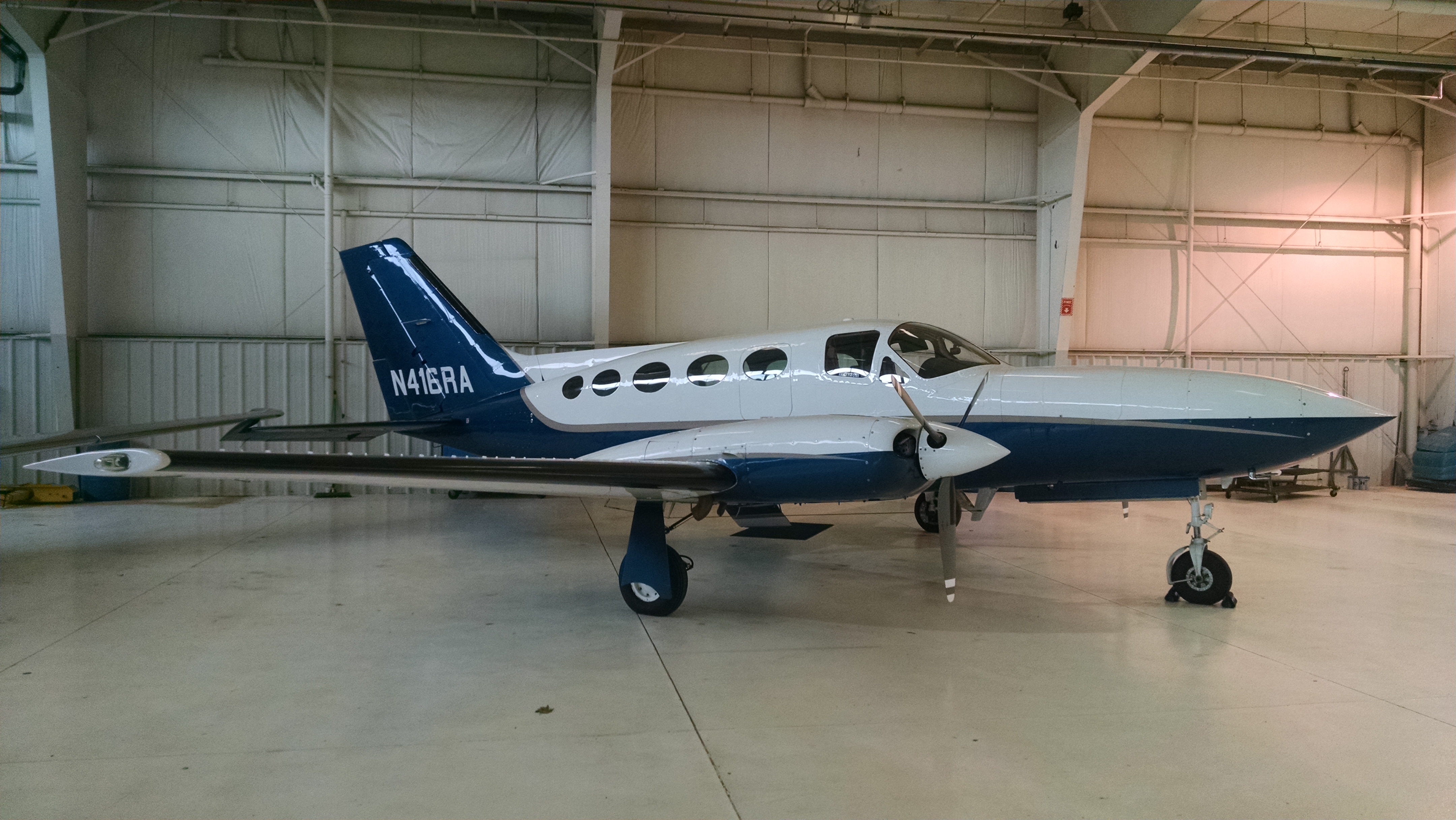 Image of tail N416RA