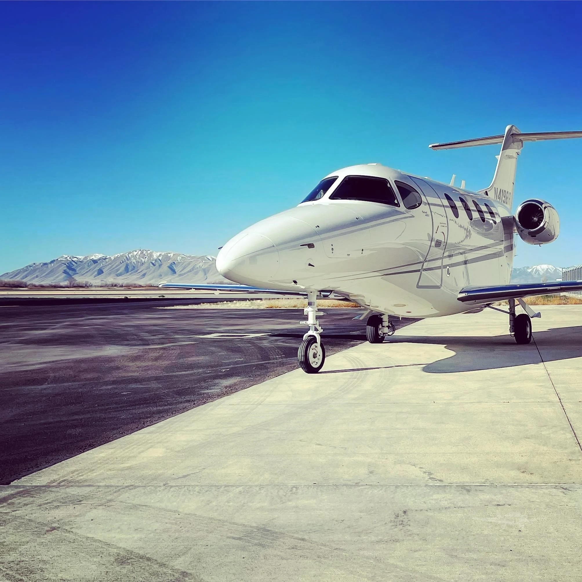 Image of tail N419BR