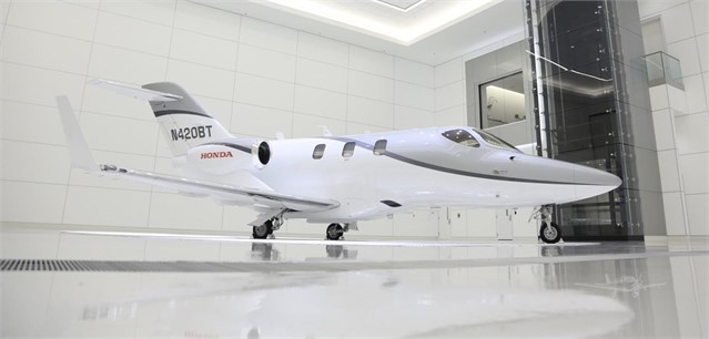 Image of tail N420BT