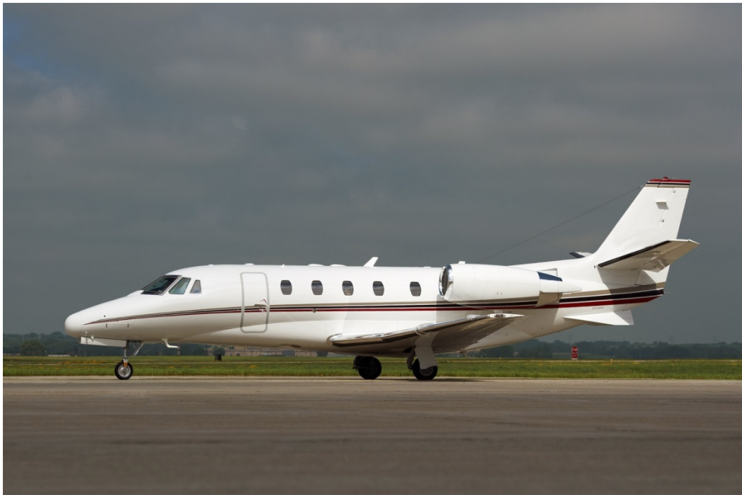 Image of tail N426JN