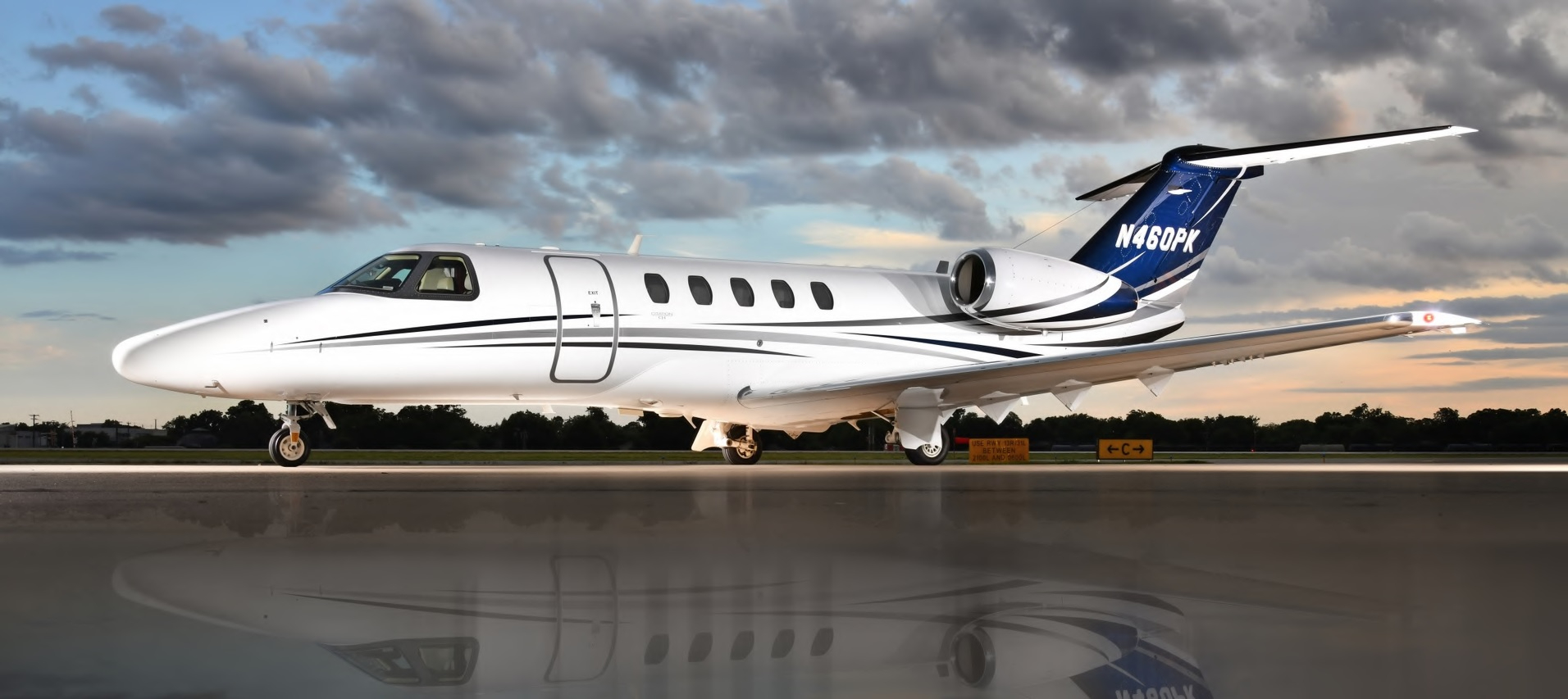 Image of tail N460PK