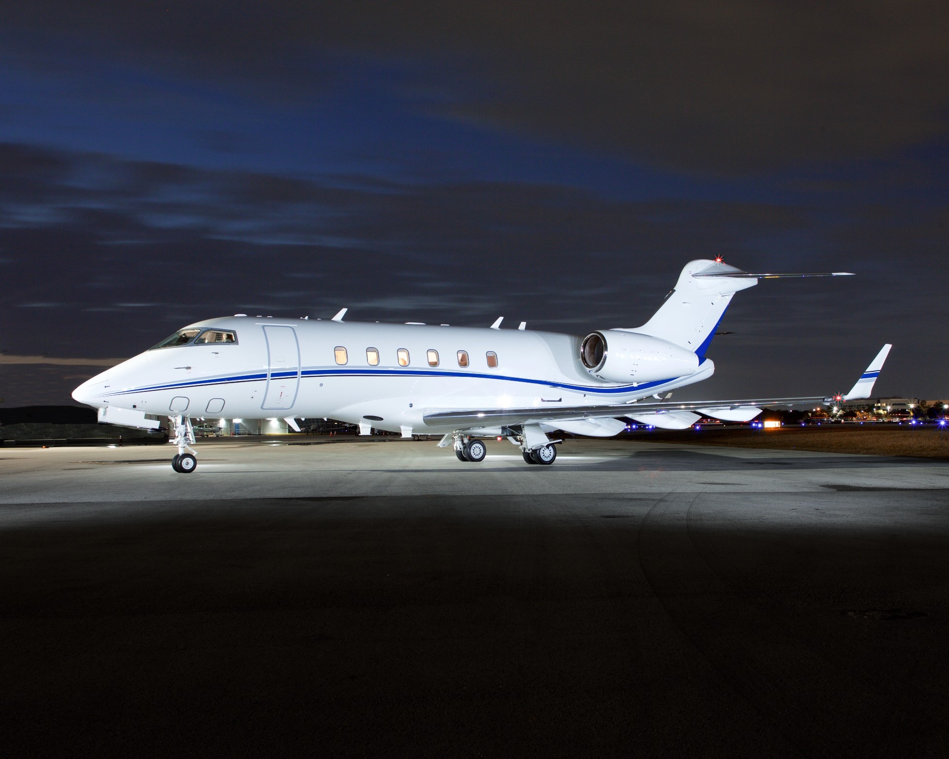 Image of tail N4MX