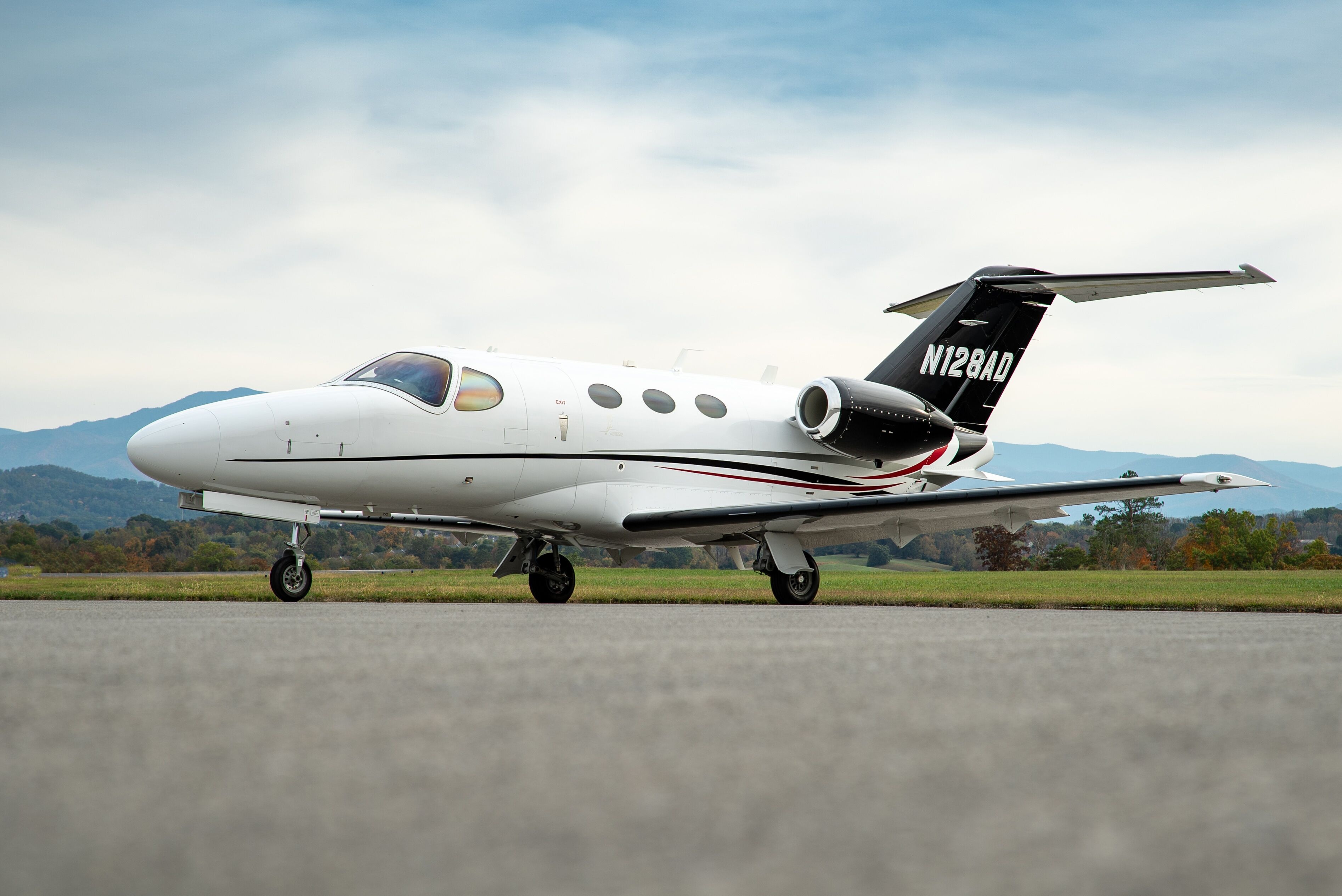 Image of tail N510PB