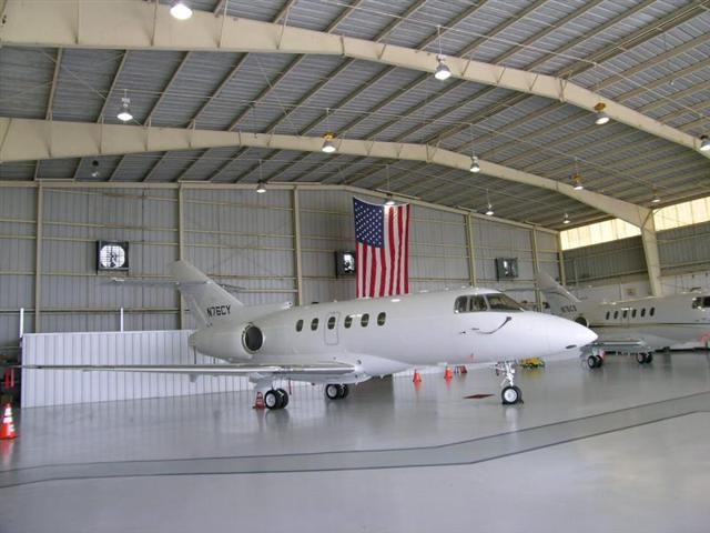 Image of tail N512WC