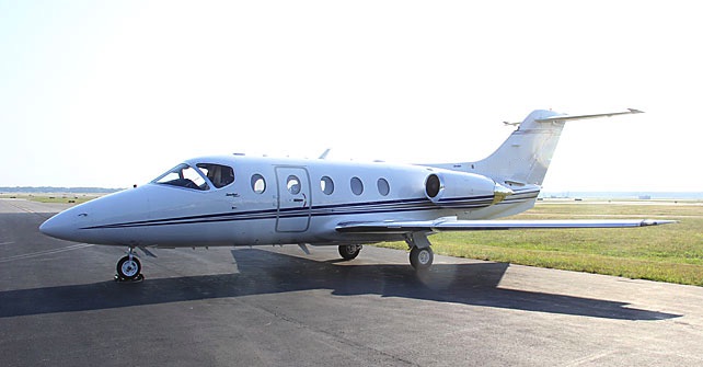 Image of tail N522MB