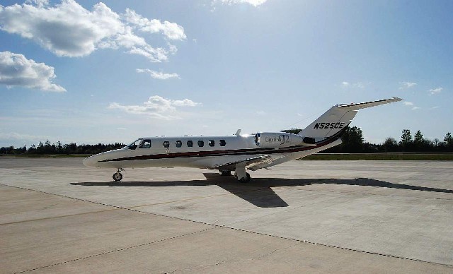 Image of tail N525CE