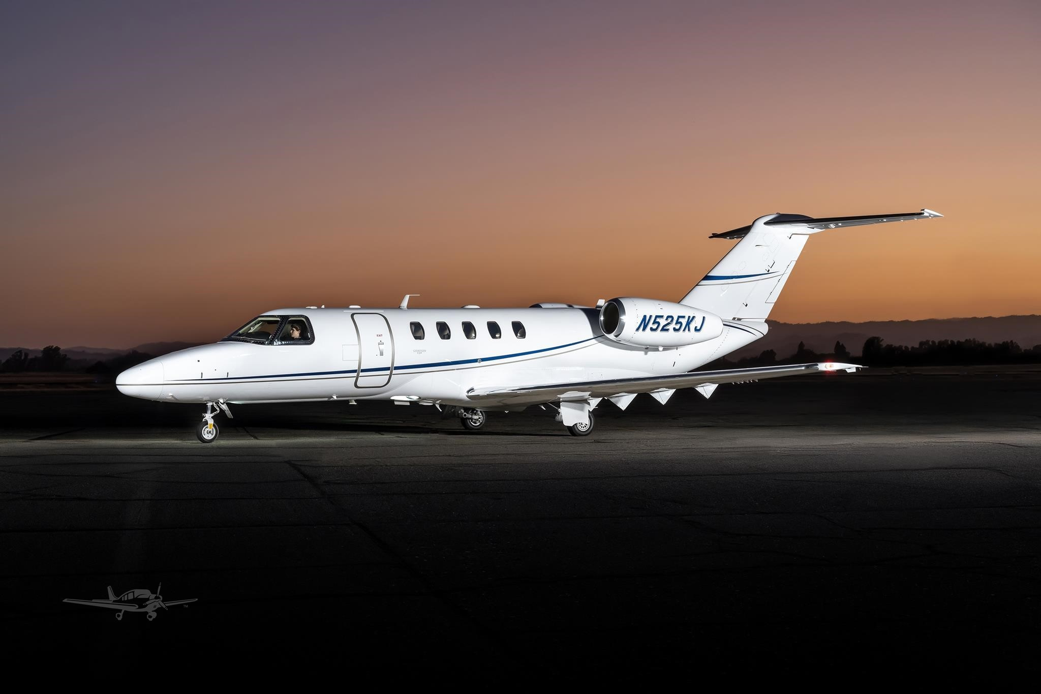 Image of tail N525KJ