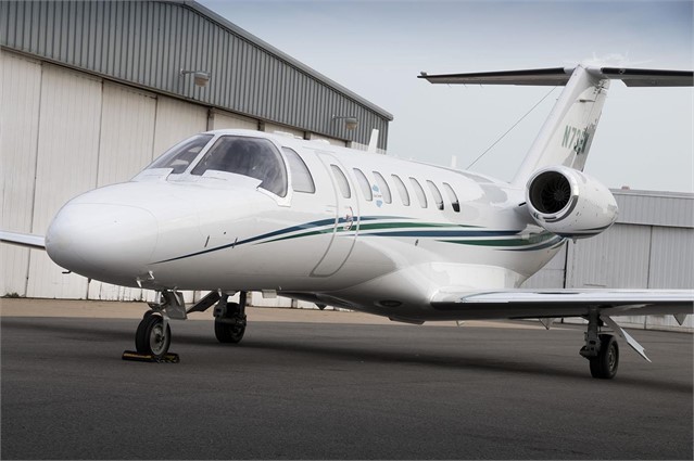Image of tail N525LJ