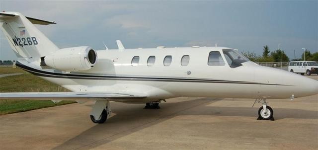 Image of tail N525LK