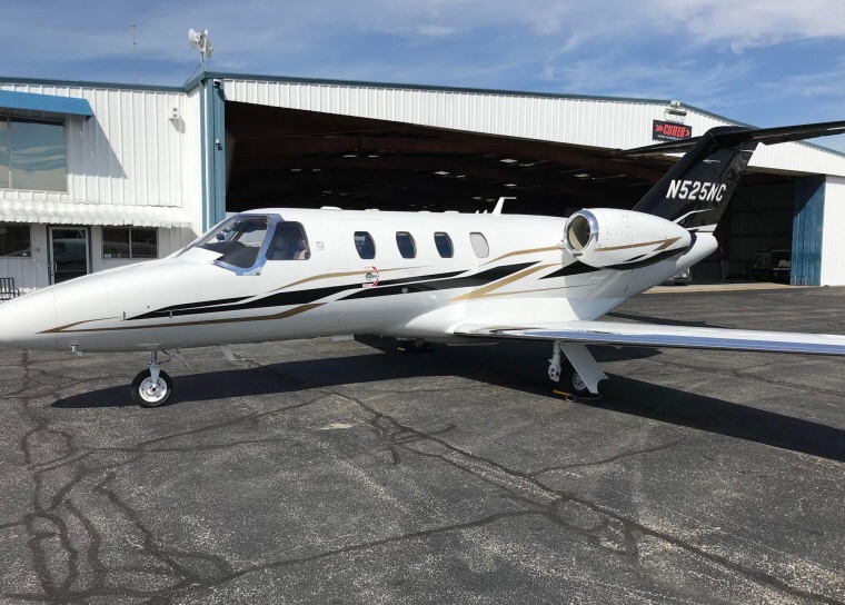 Image of tail N525NC