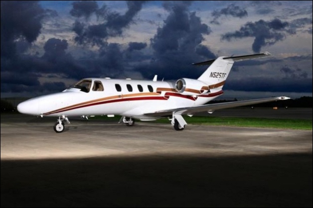 Image of tail N525TF