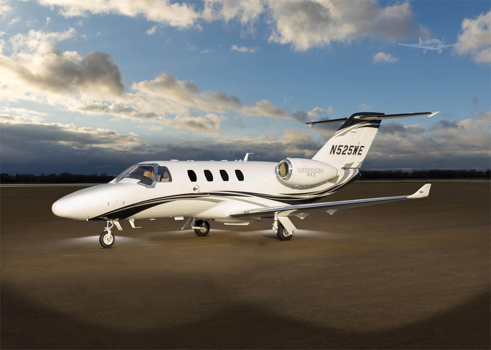 Image of tail N525WE