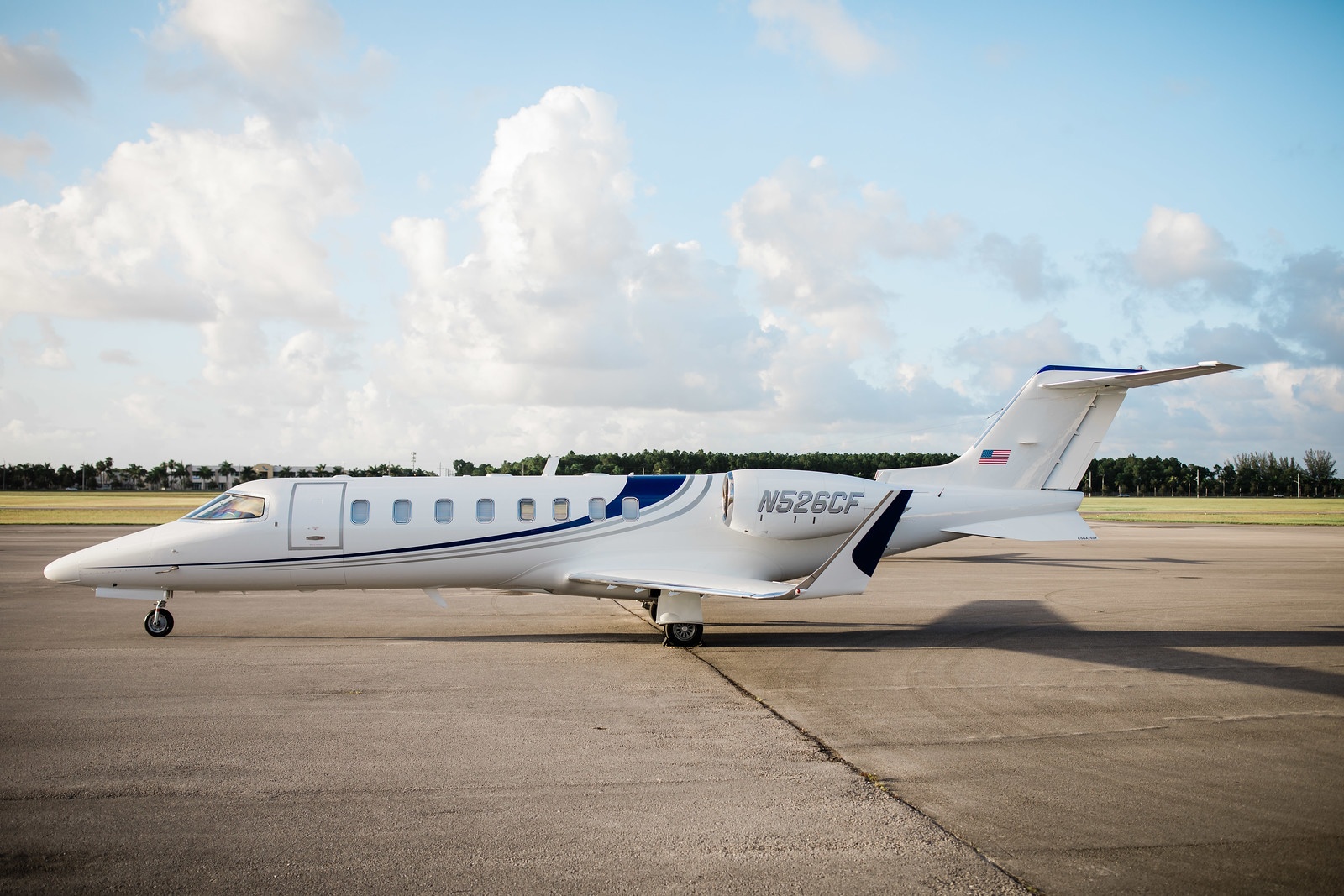 Image of tail N526CF