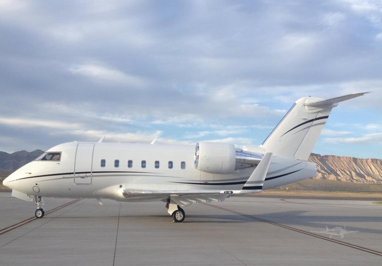 Image of tail N528MC