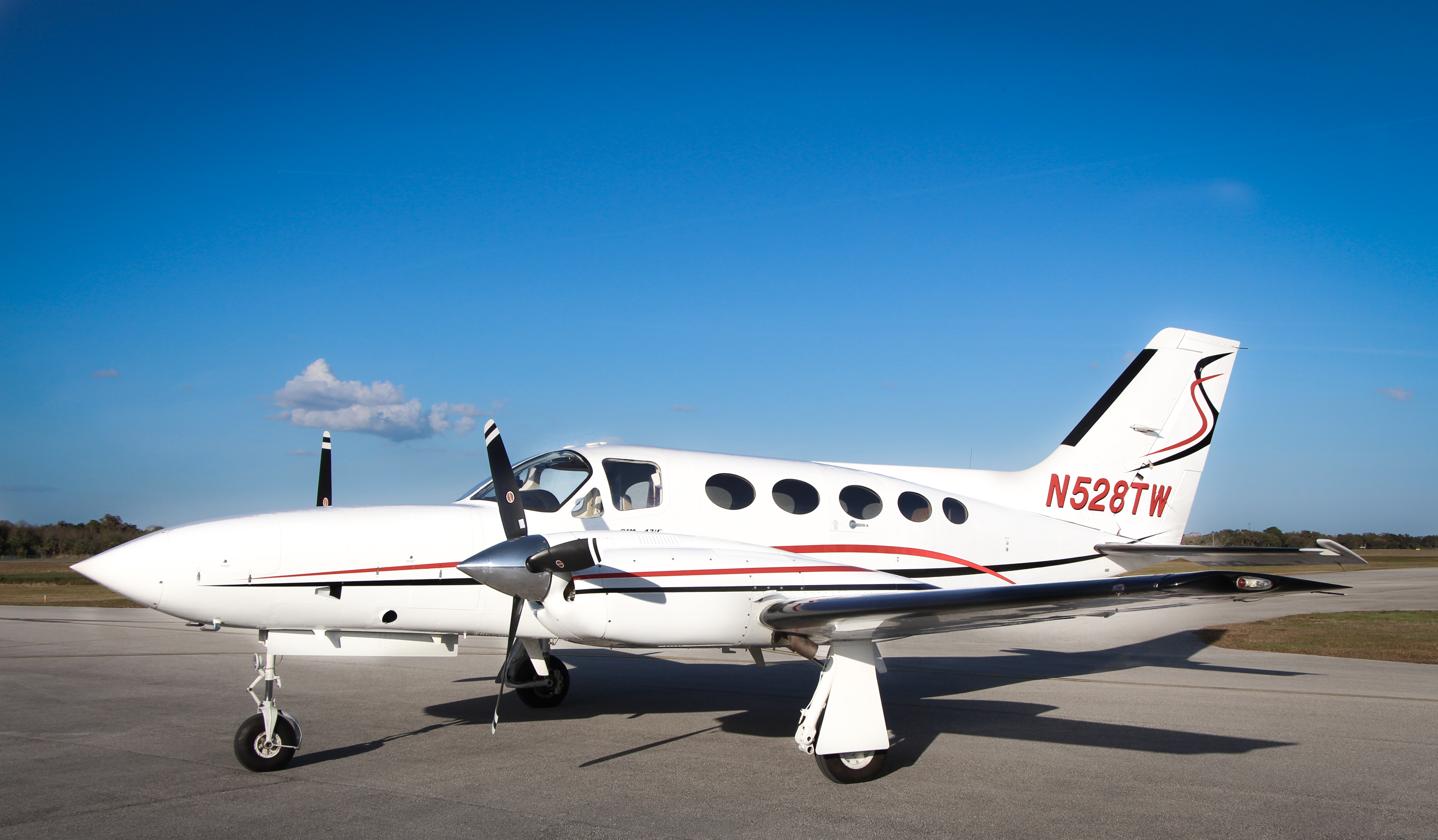 Image of tail N528TW