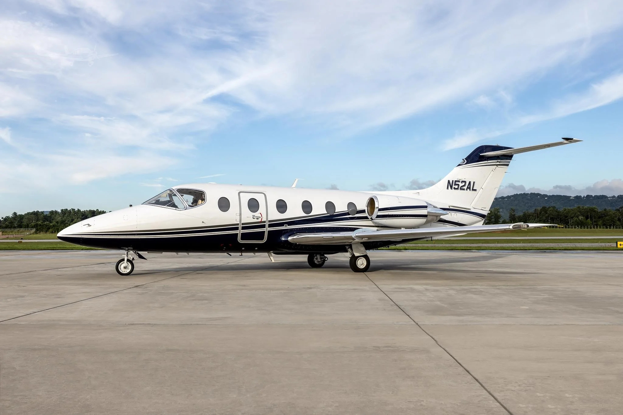 Image of tail N52AL