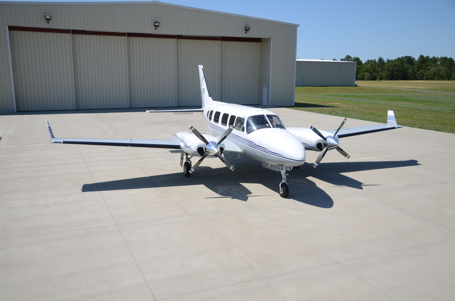 Image of tail N530JB